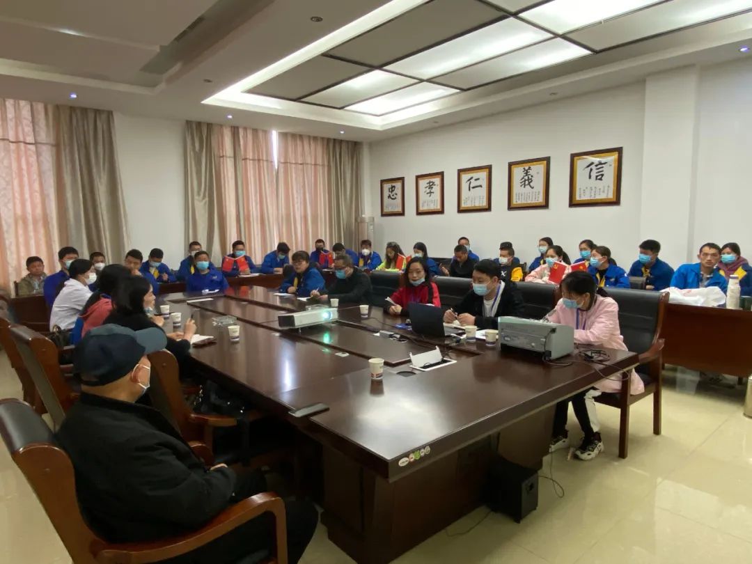 医保宣讲微课堂走进华体会体育官方网站-华体会体育（中国）
重工